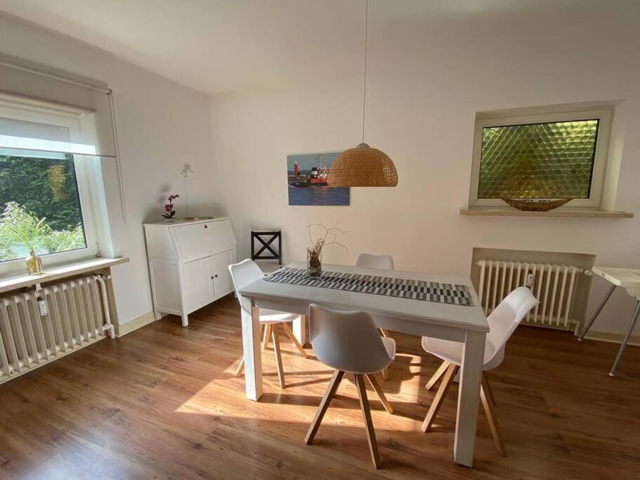 Feddersen Living Grosse Ferienwohnung - Garten - Terrasse - Smart Tv - Netflix Brunsbuettel Εξωτερικό φωτογραφία
